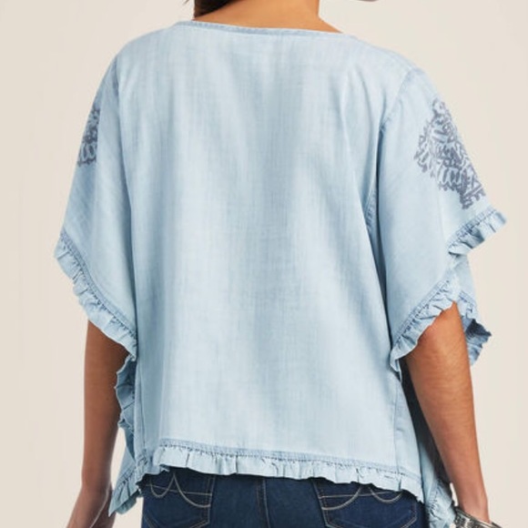 NWT Ariat Western Eden Cap Sleeve Light Blue Top Ruffled Edge SIZE Medium - Picture 2 of 10